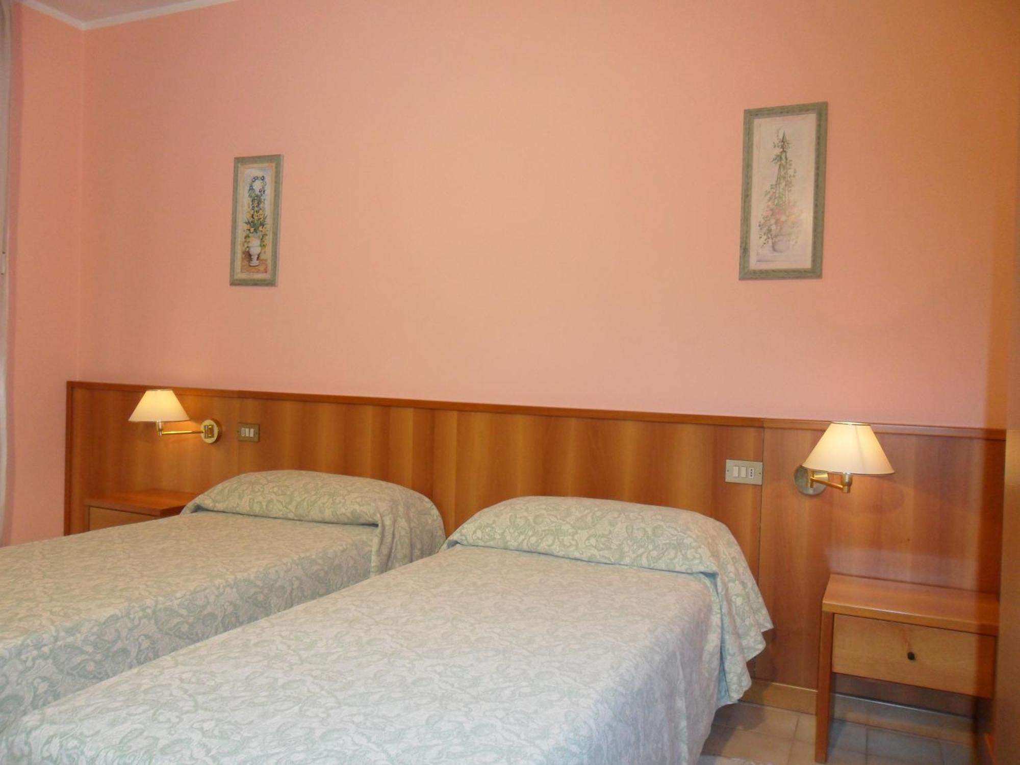 Hotel Ristorante Al Bassanello Бассано-дель-Граппа Экстерьер фото