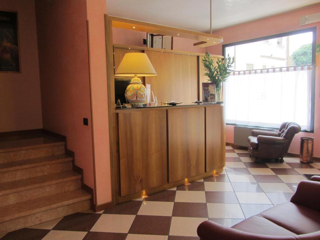 Hotel Ristorante Al Bassanello Бассано-дель-Граппа Экстерьер фото